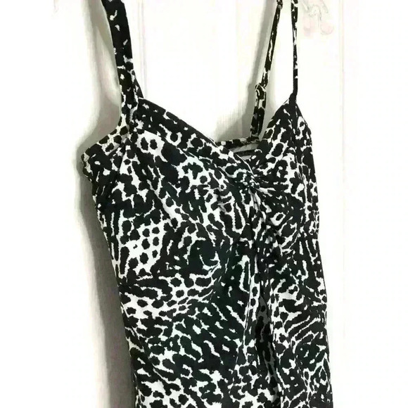 Lands' End tankini top size 10 adjustable straps built in bra animal print black - Picture 1 of 11
